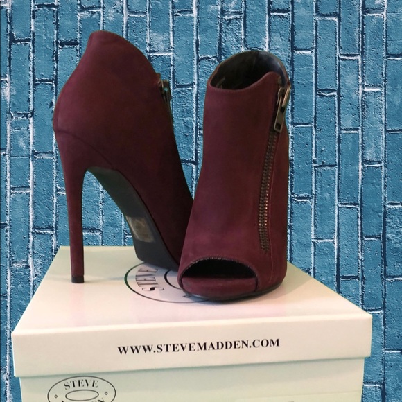 Steve Madden Hi-Heel Booties - Picture 2 of 3